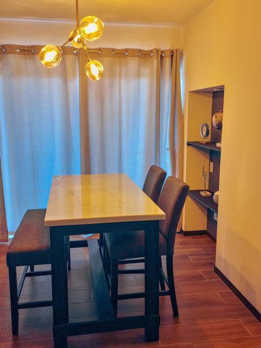 Entire Beautiful Condo With Rooftop Pool And Gym Сан Салвадор Екстериор снимка